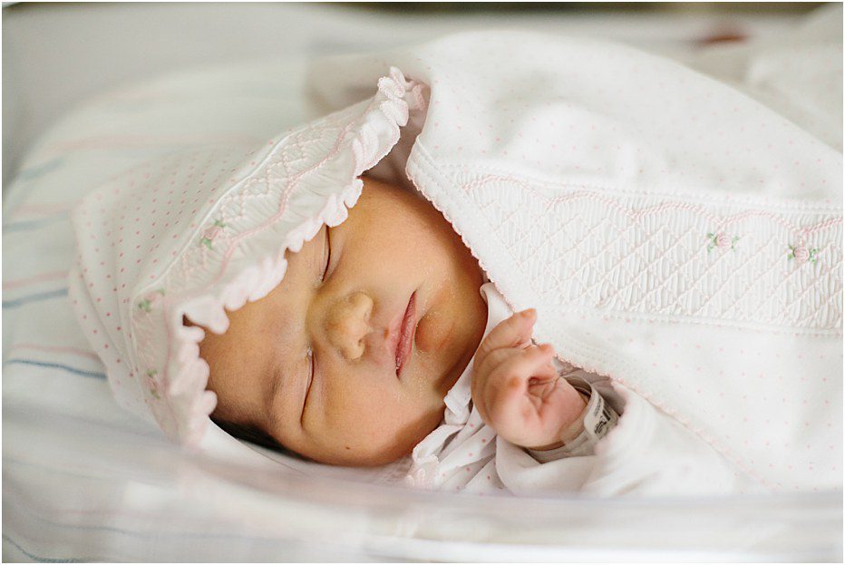 DIY hospital photos of your newborn 1