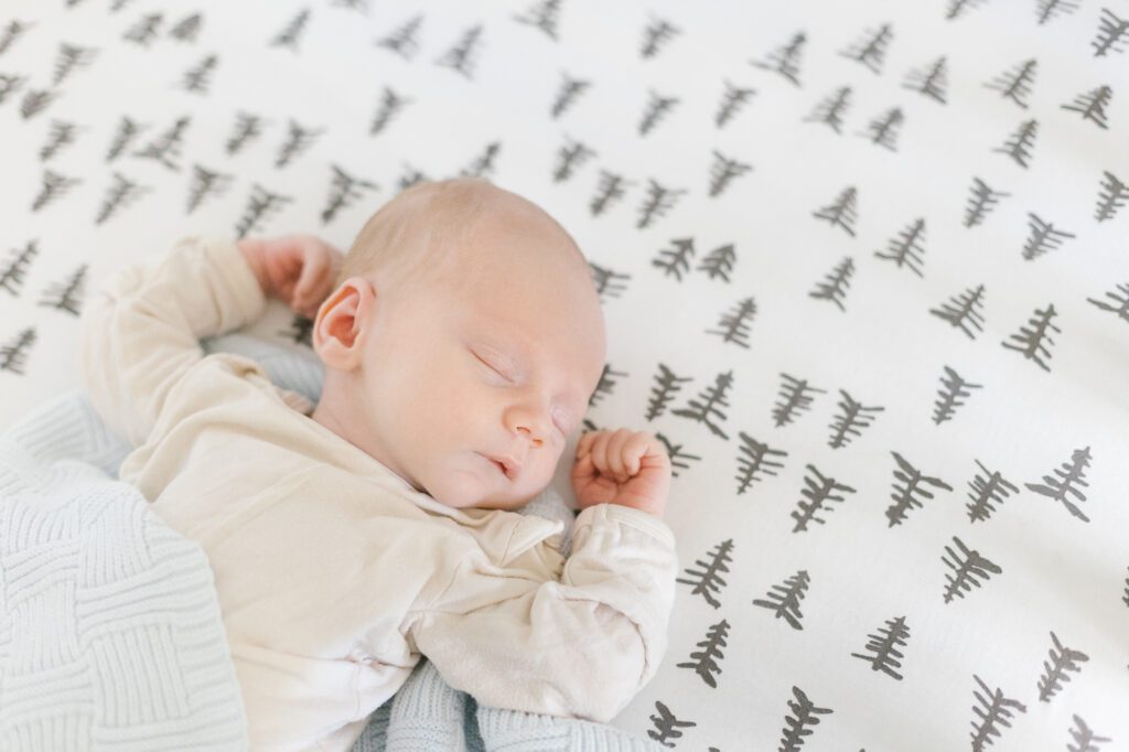 How to take your own newborn photos at home 11