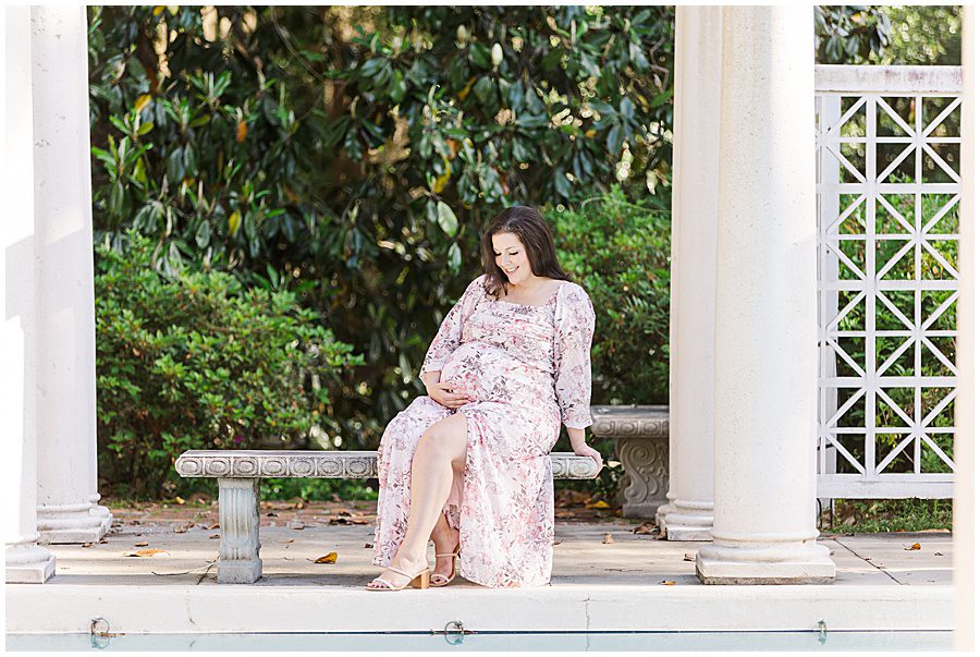 Spring Maternity Photos with a Toddler Sibling 8